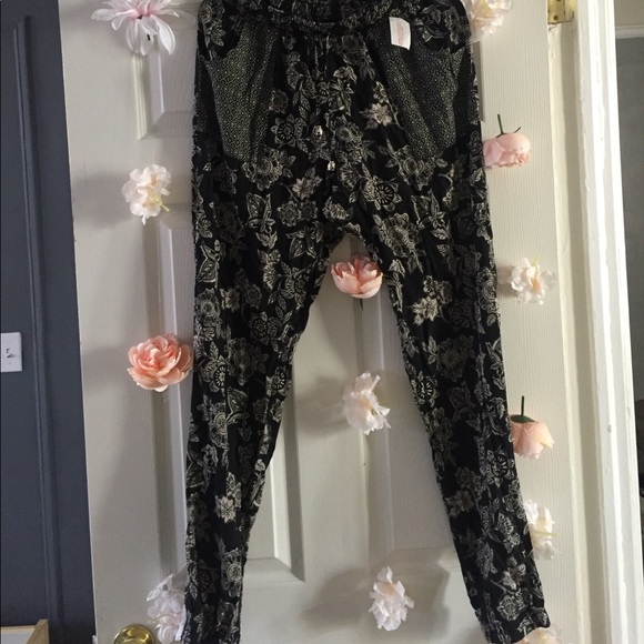 Floral pants - Picture 1 of 4
