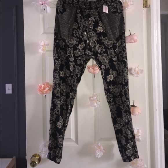Floral pants - Picture 2 of 4