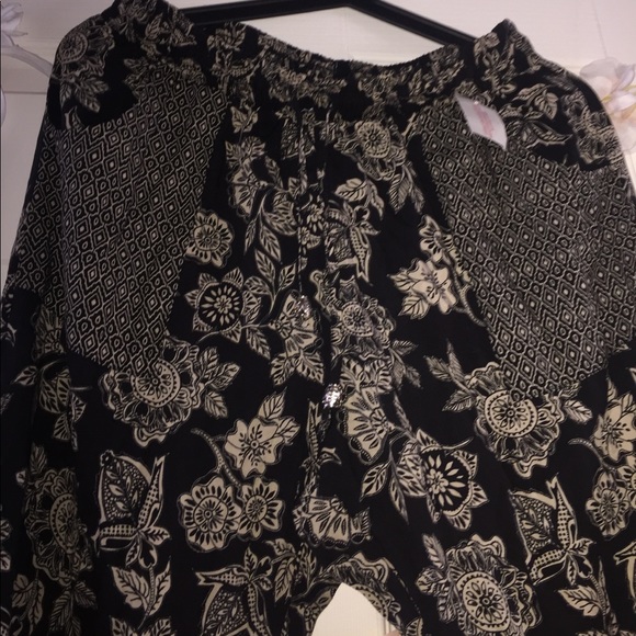 Floral pants - Picture 4 of 4