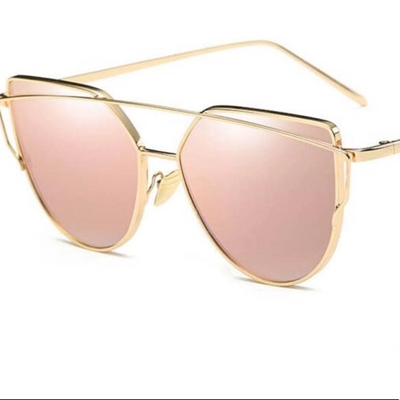 Trendy Cat eye fashion sunnies - Picture 3 of 6