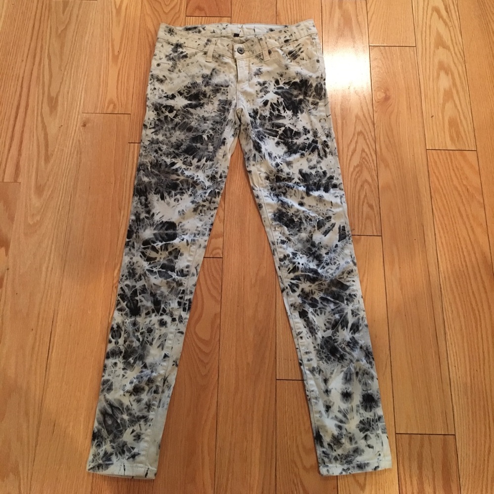Tie die jeans