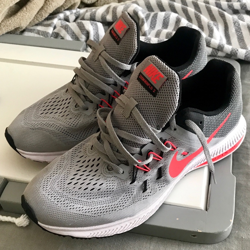 Mens Shoes - Nike Winflo 2 (Size 9)