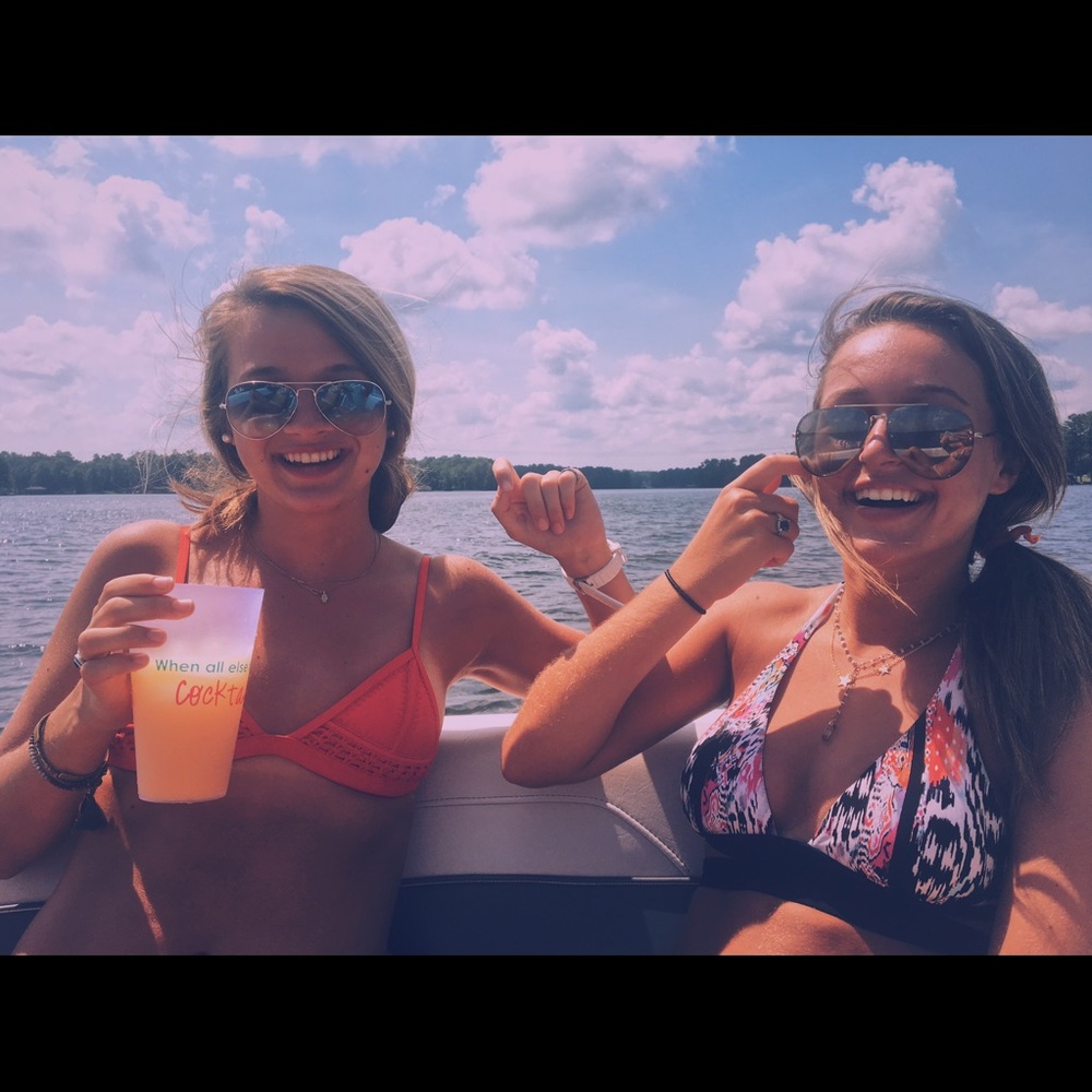 Meet your Posher, Caroline