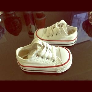 Infant low top converse