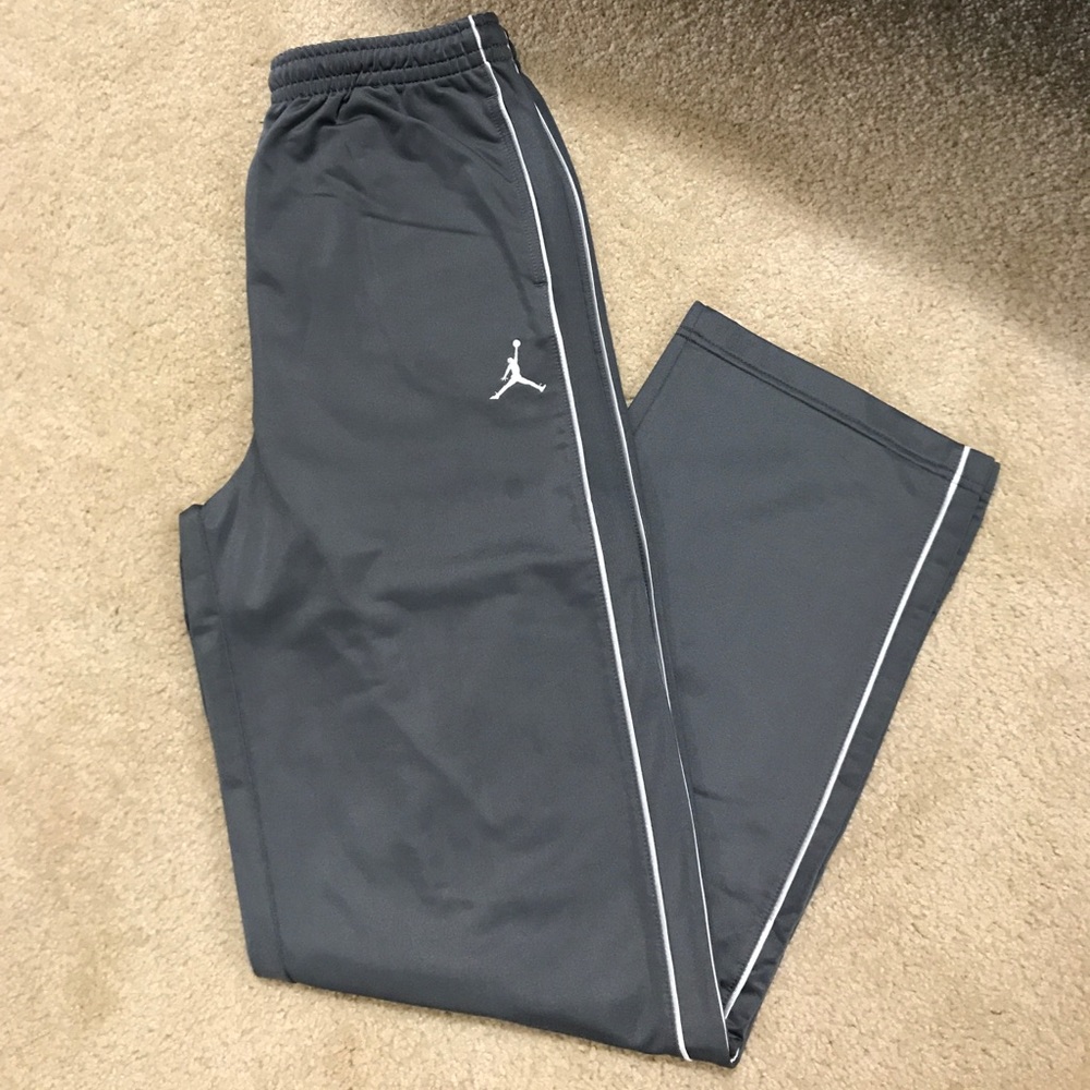 JORDAN sweatpants Gray and White Athletic Youth XL