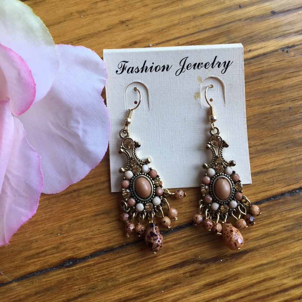 Tan/Brown teardrop earrings