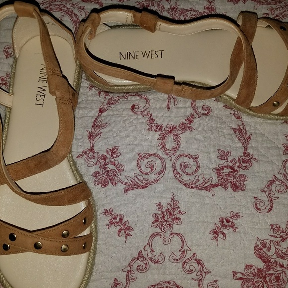 Tan suede flat espadrill sandals - Picture 1 of 4