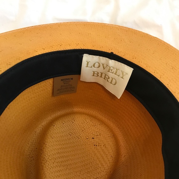 Brand new lovey bird hat!! Never worn sz medium - Picture 4 of 5