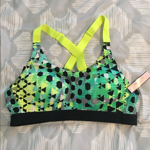 Victoria's Secret Other - Victoria's Secret Lightweight Sports Bra