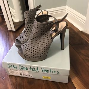 JS Siegfried Clapton Grey Booties