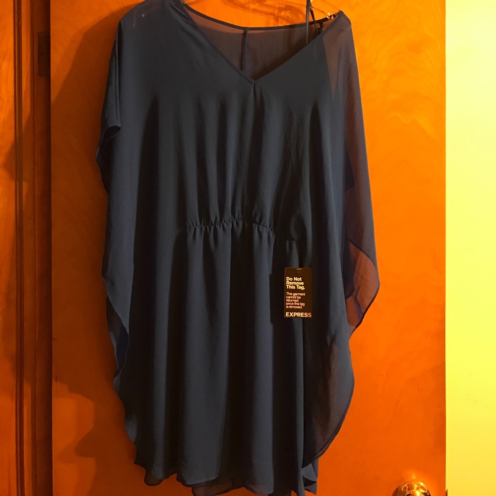 NWT Express Caftán L dress
