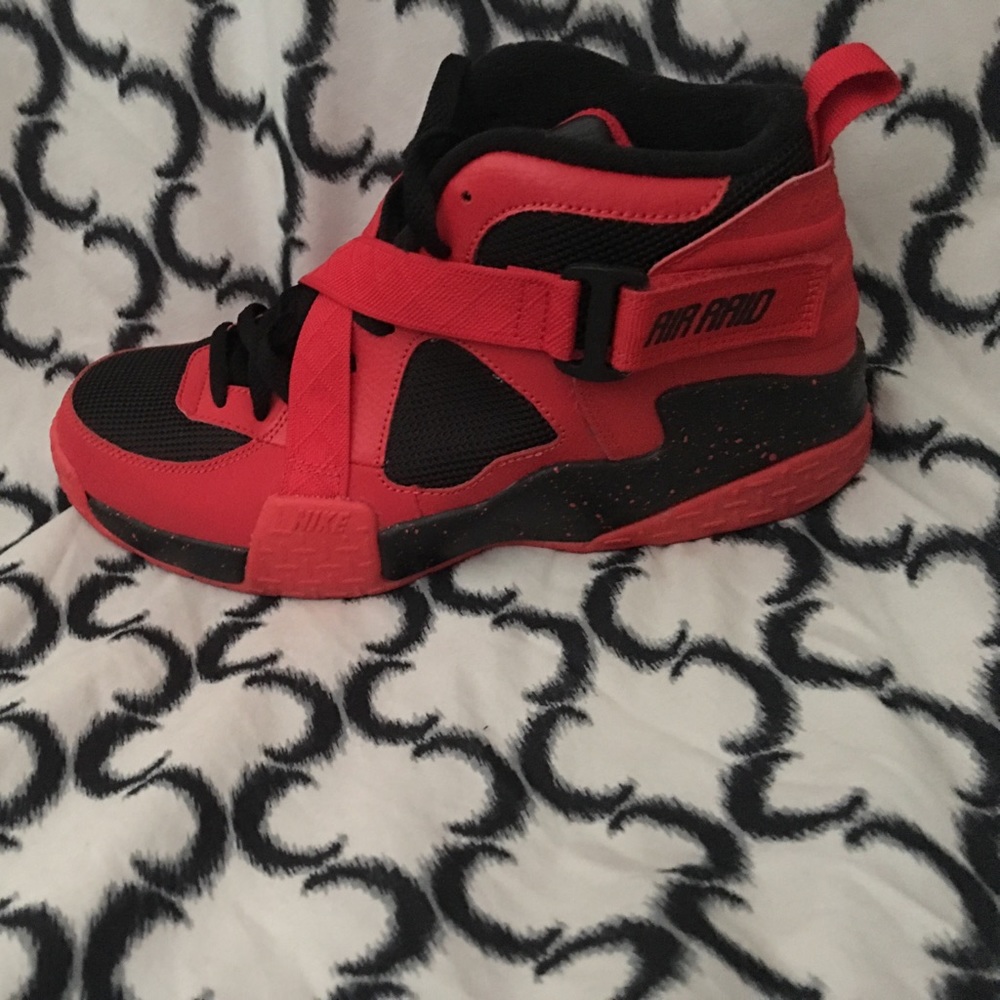 Nike Air Raids