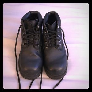 Boys Black High Top Boots, Size 11, EUC