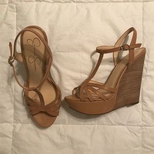 Jessica Simpson nude wedges