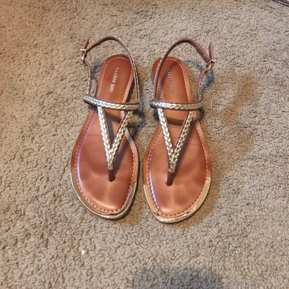 Gianni Bini sandals