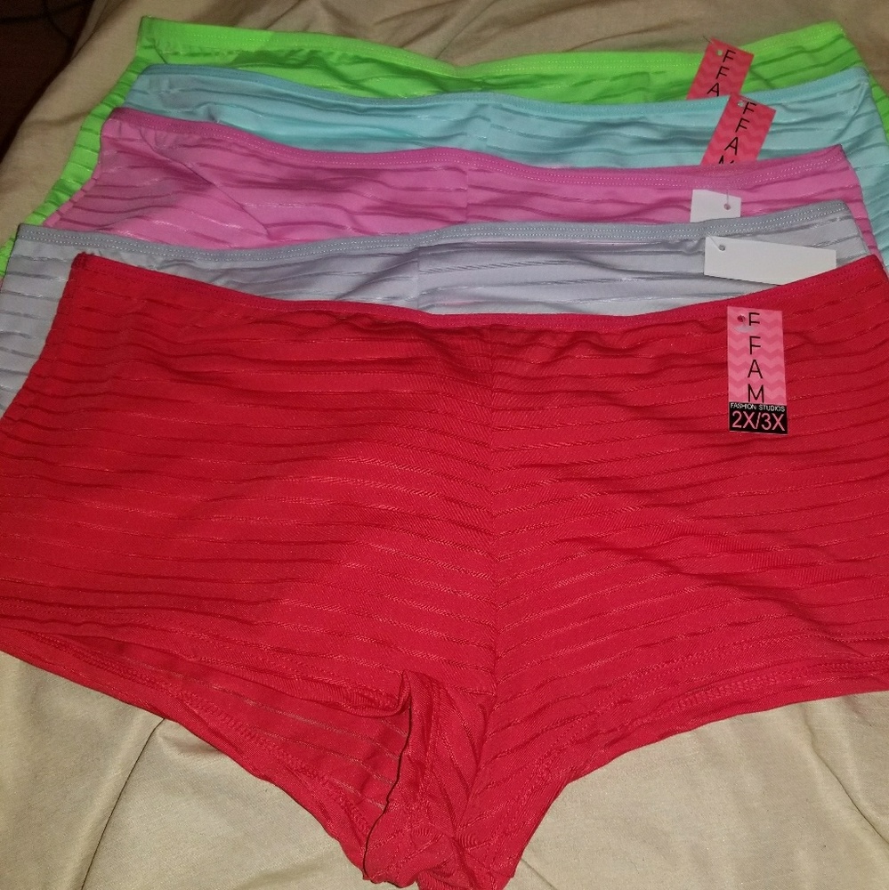5 pairs of cheeky Woman's Panties