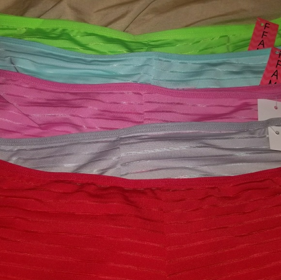 5 pairs of cheeky Woman's Panties - Picture 2 of 3