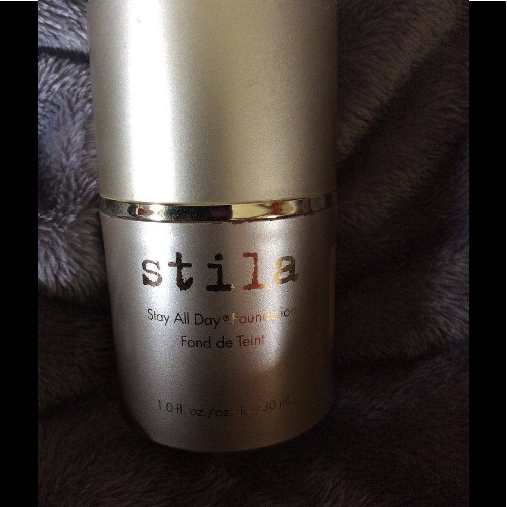 Stila All Day Foundation Honey