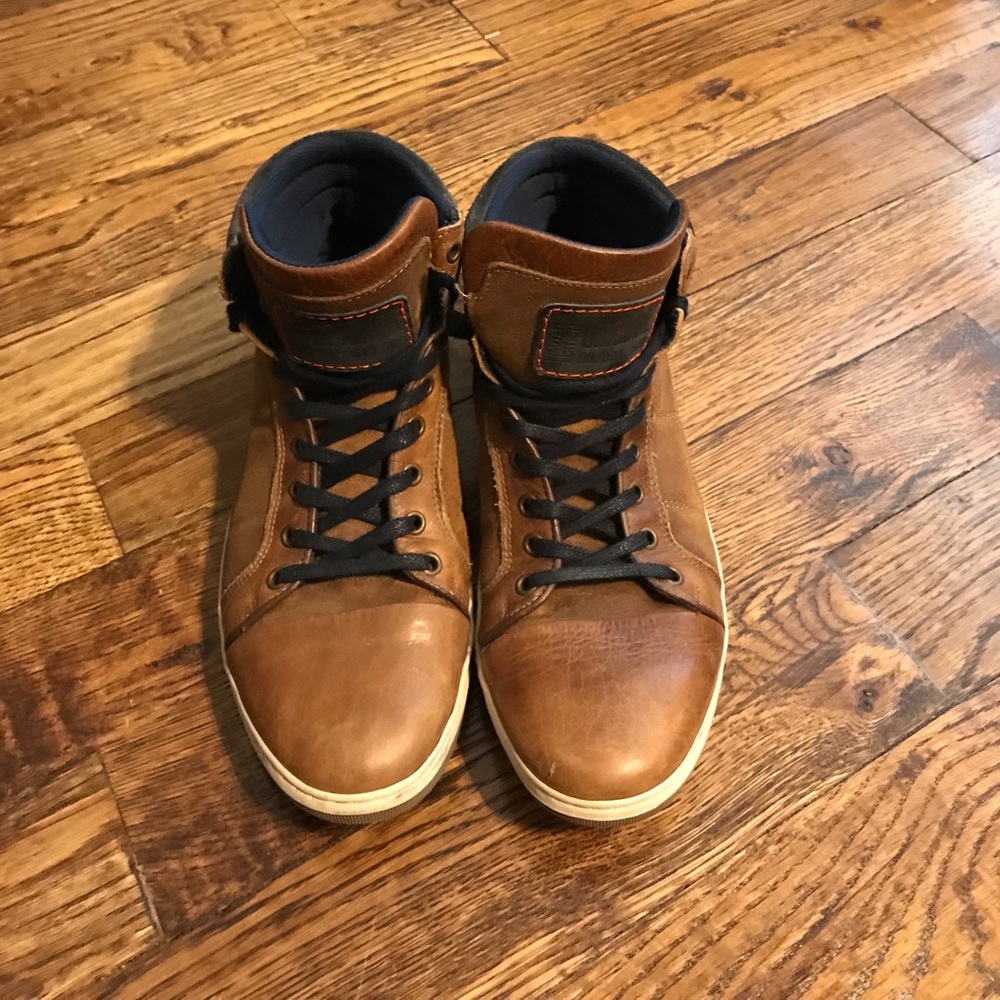 Bullboxer leather kicks