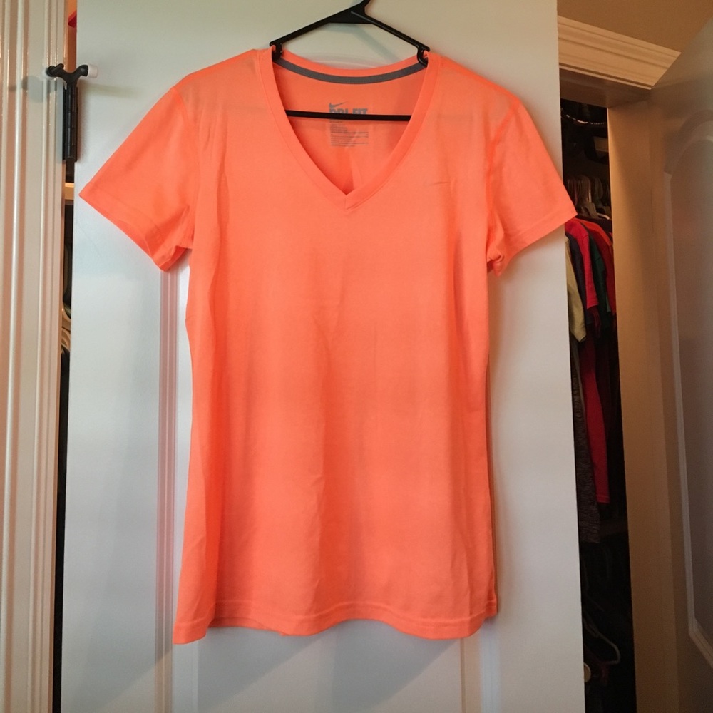 Nike Dri-Fit Short Sleeve Shirt. Like New.