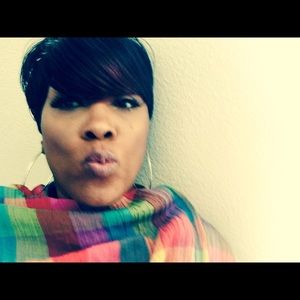 Meet your Posher, Joyce