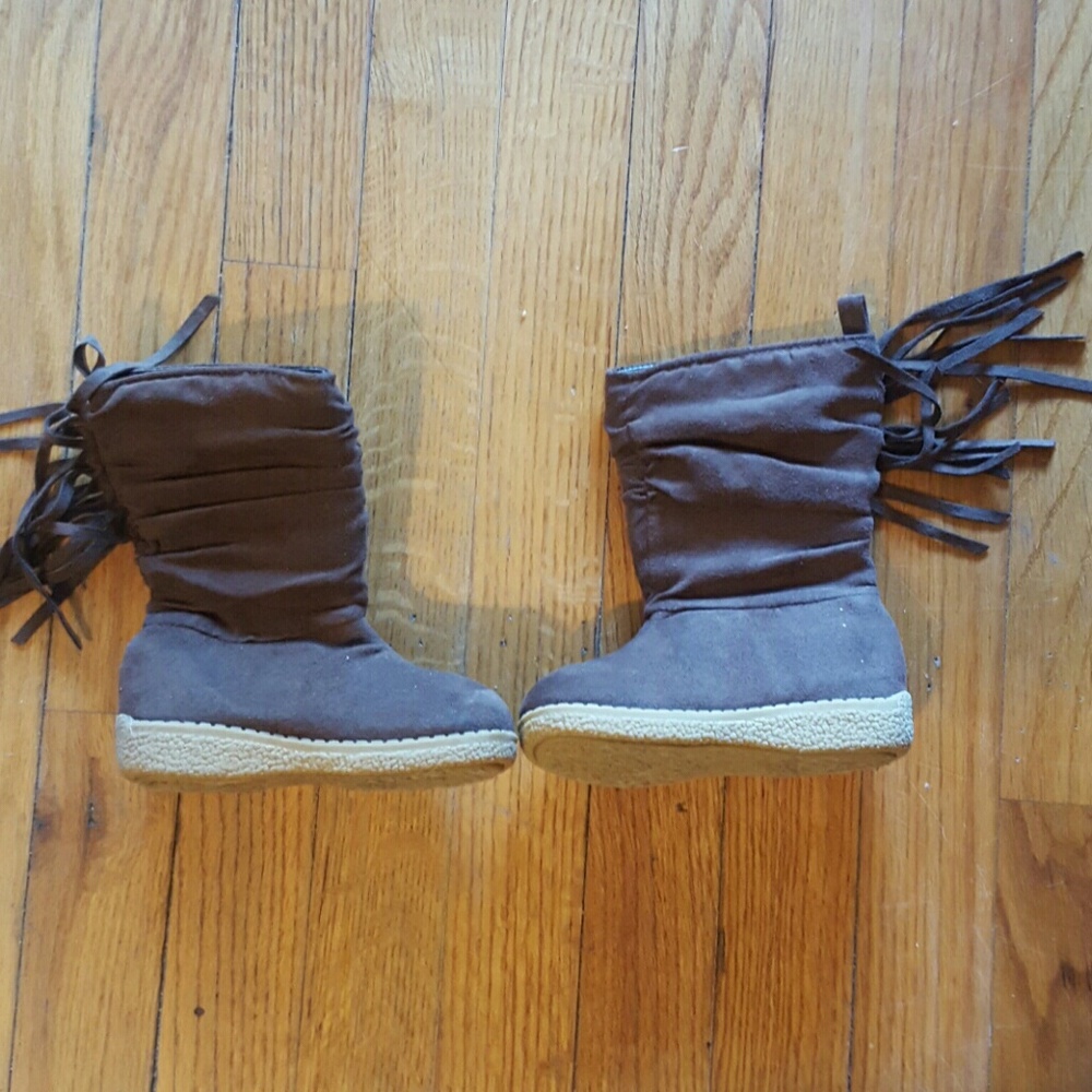 *New Listing* Girls Scrunched Brown fringe boots