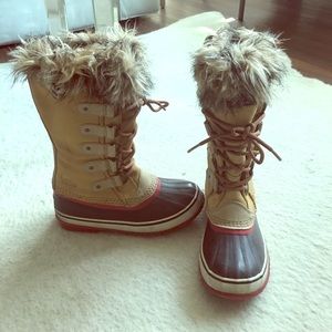 Sorel Joan of Arctic Boots - size 7