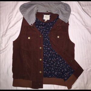 Corduroy vest with removable hood