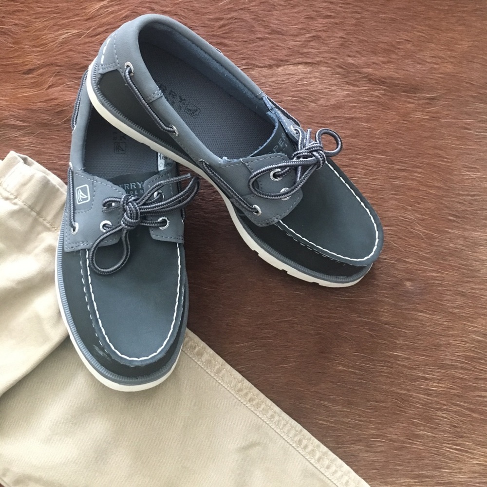 Boys blue leather Sperry Topsiders NWT