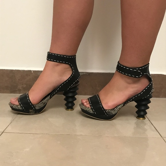 Poetic License White Stitch & Round Heel - Picture 4 of 7