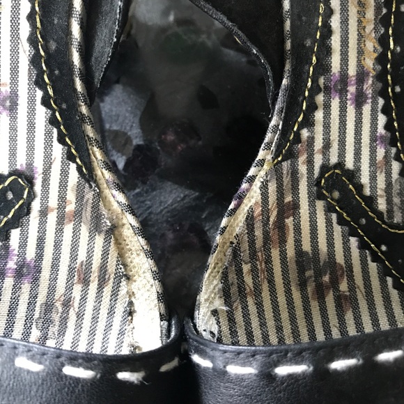 Poetic License White Stitch & Round Heel - Picture 6 of 7