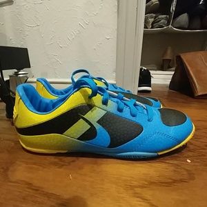 Brand new!! Brava indoor soccer shoes