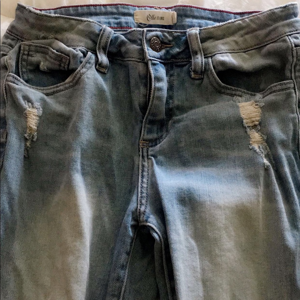 Mid Rise Distressed Ankle Jean - Picture 3 of 3