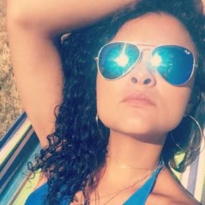 Meet your Posher, Sierra