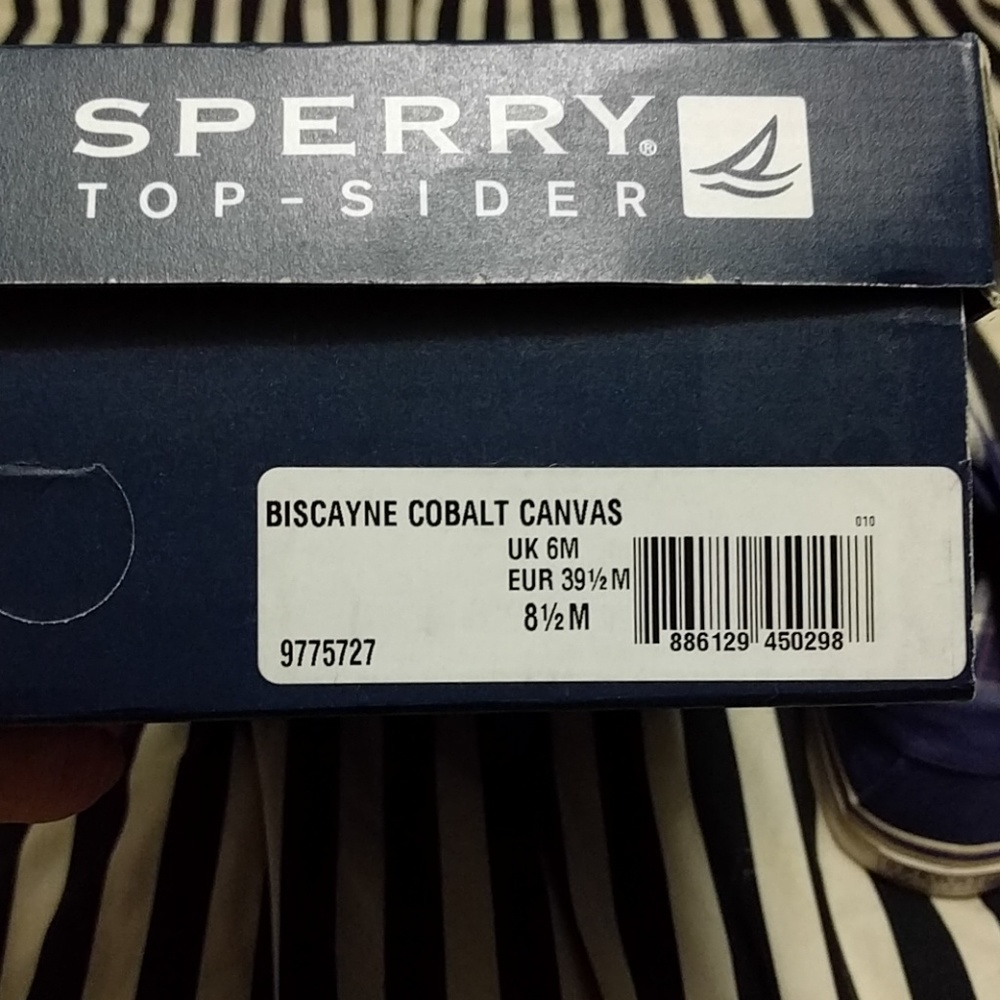 NWT Blue Sperry canvas boat shoes 8.5 in box! - Picture 4 of 4