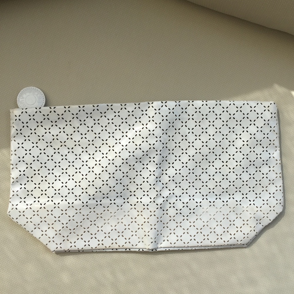 New Estée Lauder Makeup bag