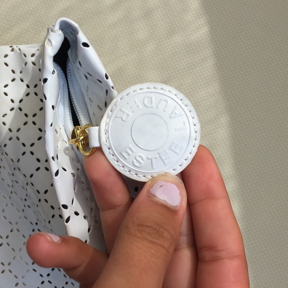 New Estée Lauder Makeup bag - Picture 2 of 3