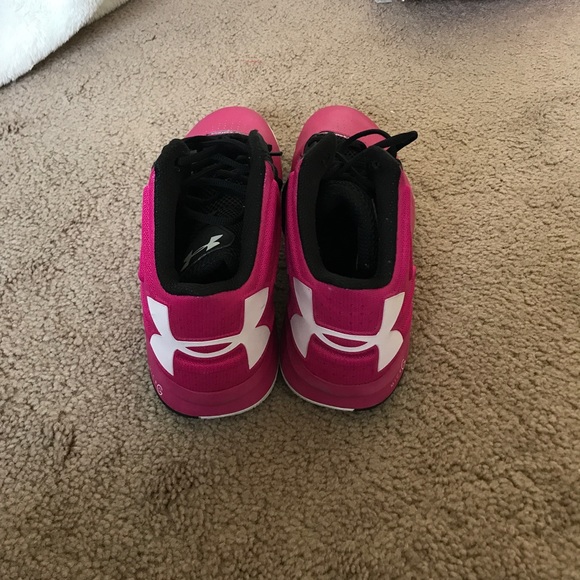 Women's Basketball Shoe - Picture 3 of 3