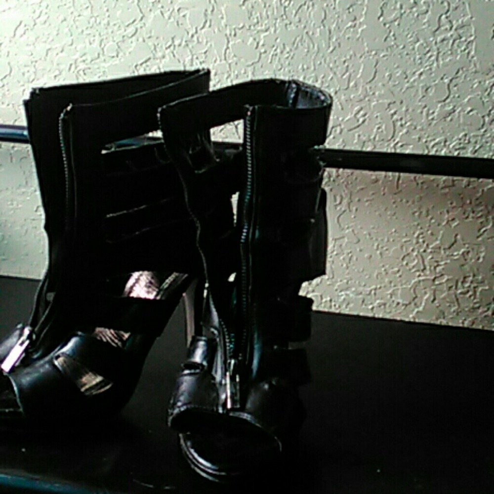 Black Heel