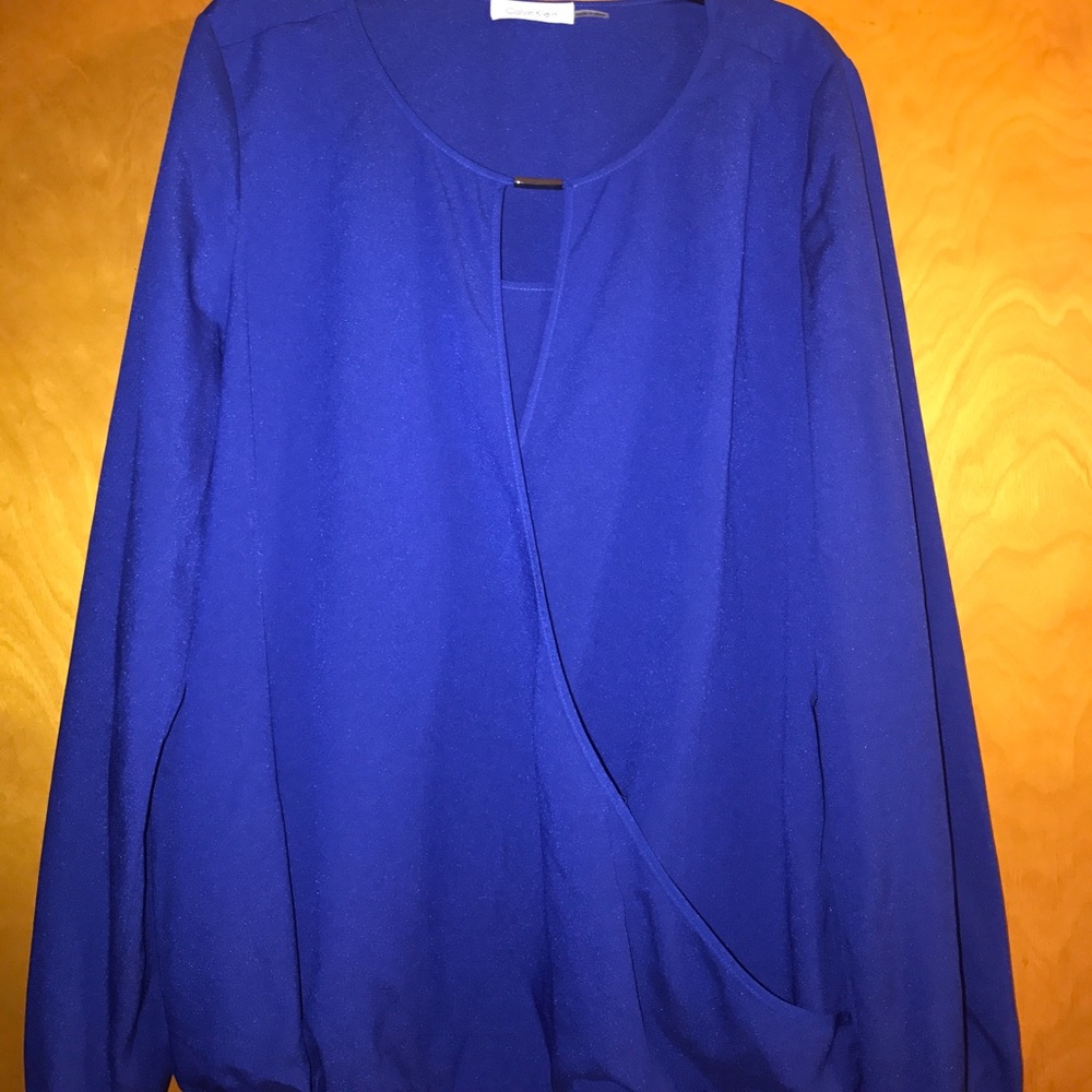 L Calvin Klein blouse