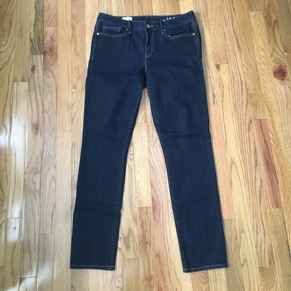 Dark wash GAP always skinny jeans, size 30 regular