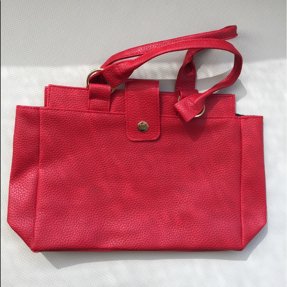New red purse