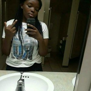 Meet your Posher, Kypree