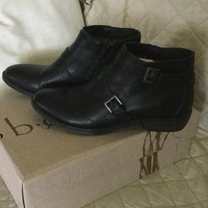 Ladies boots