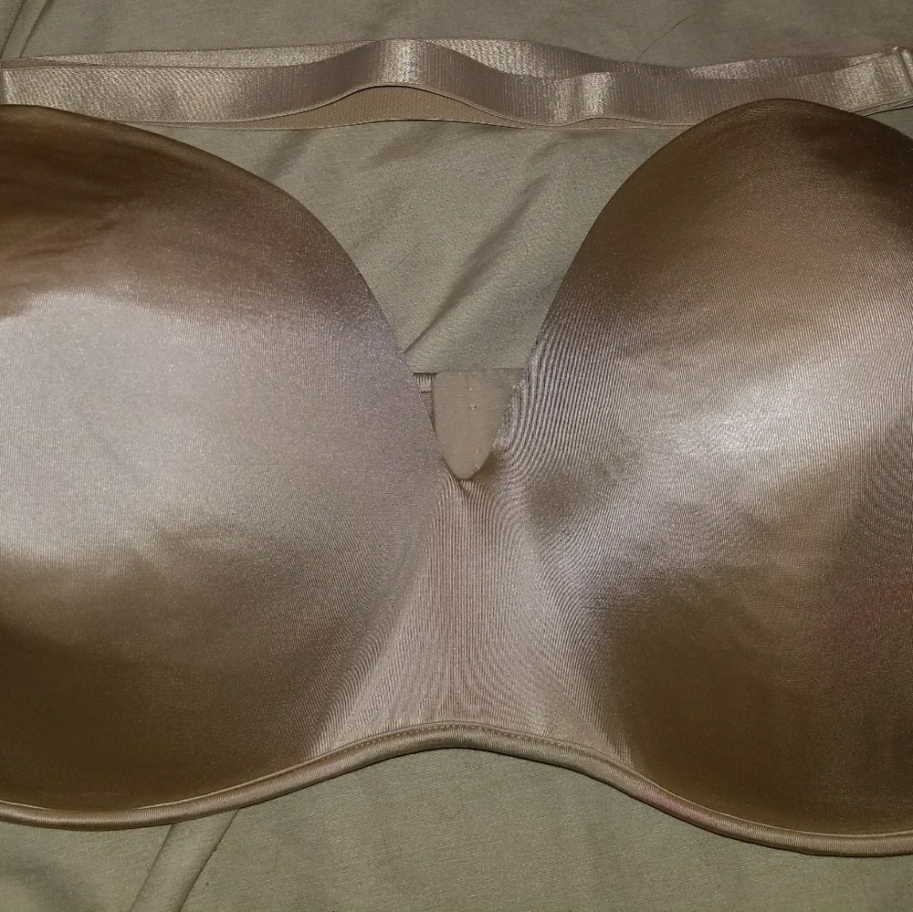 46D Cacique Strapless Bra