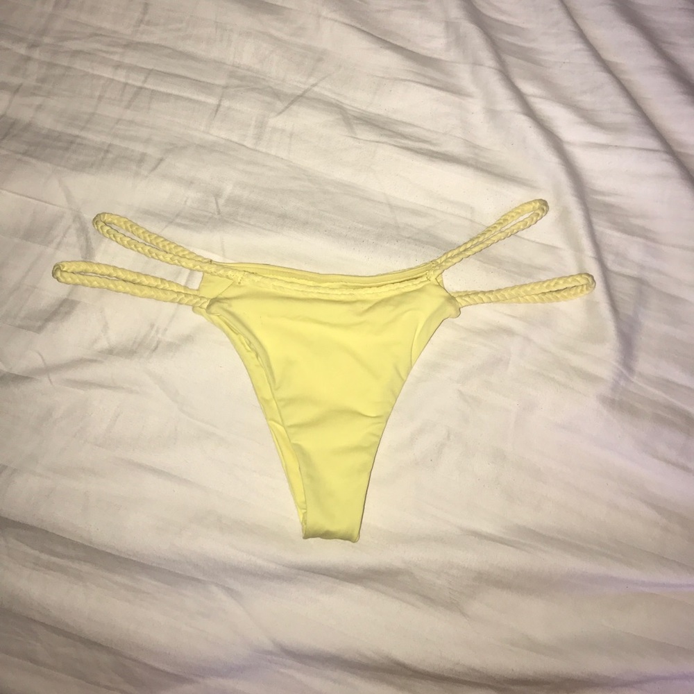 $24🅿️🅿️ Yellow Oceansides