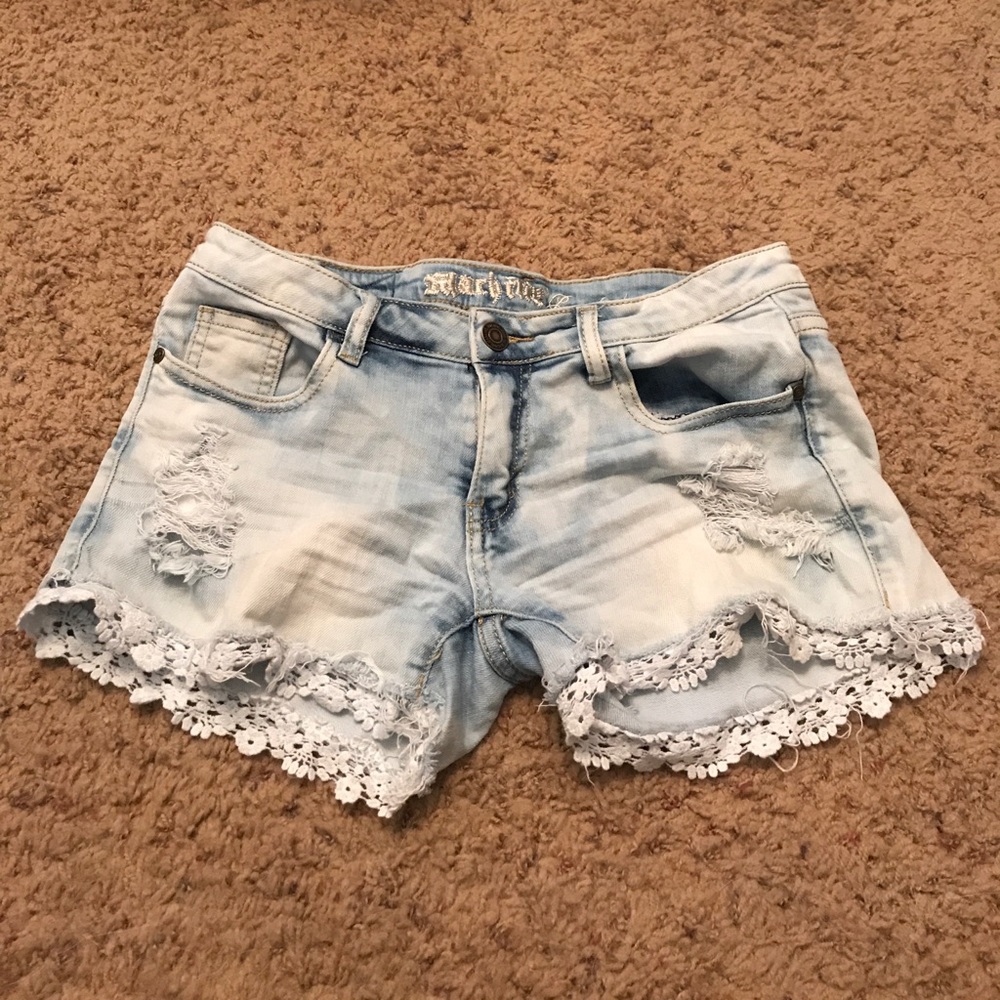 Machine Jean shorts with lace detail