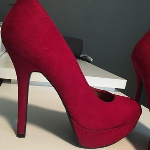 👠 Hot Red/Crimson Platform Pumps! 👠