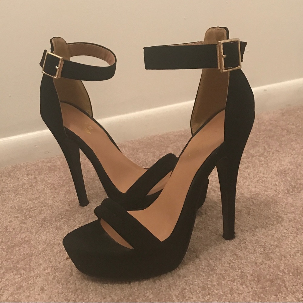 Black ankle strap 5" heel