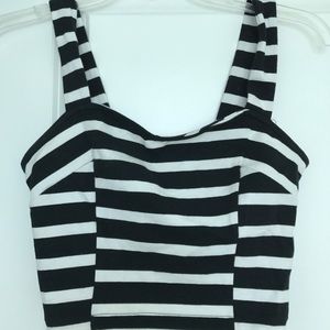 Express Crop-top